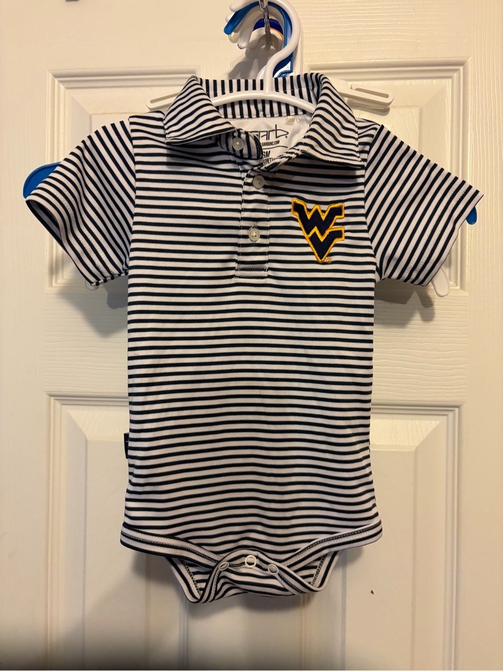 West Virginia Mountaineers Carson Striped Baby👶🏻Boy,s👦🏻Bodysuit Sz 6M